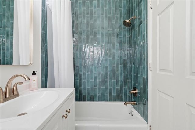 115 S Walnut Street, Olathe, KS 66061