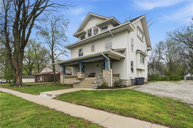 115 S Walnut Street, Olathe, KS 66061