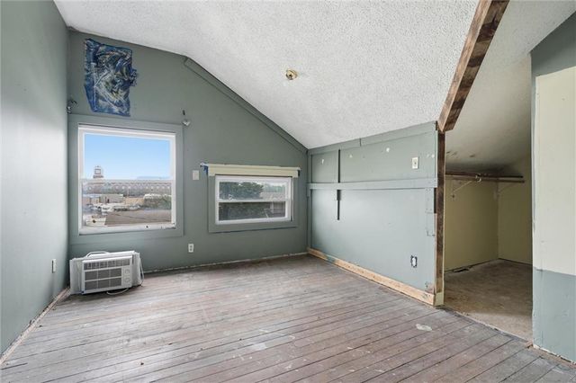 115 S Walnut Street, Olathe, KS 66061