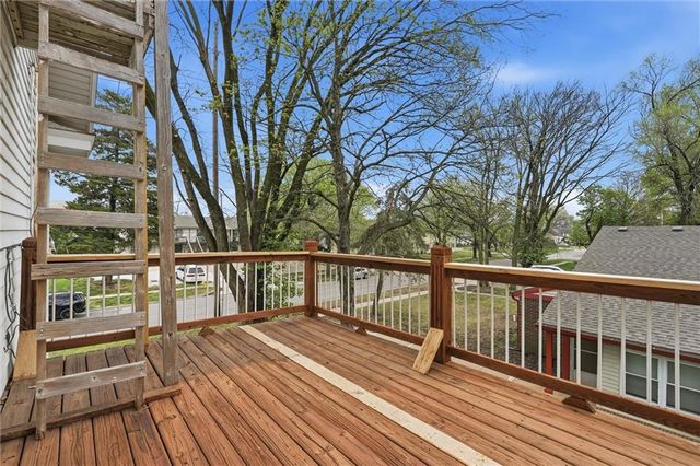 115 S Walnut Street, Olathe, KS 66061