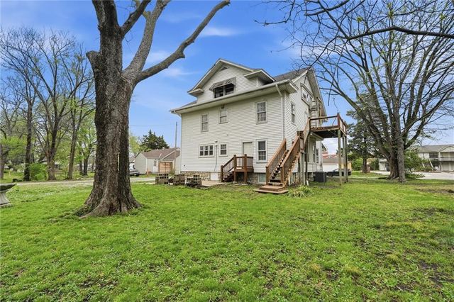 115 S Walnut Street, Olathe, KS 66061