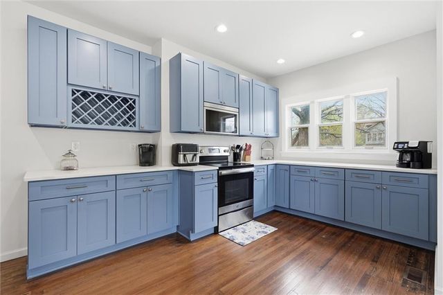 115 S Walnut Street, Olathe, KS 66061