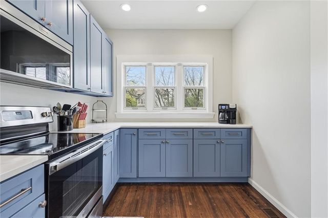 115 S Walnut Street, Olathe, KS 66061