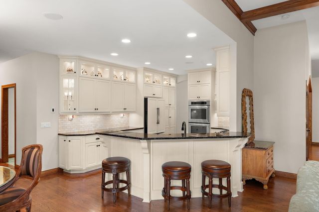 770 Quinlan Court, Crown Point, IN 46307