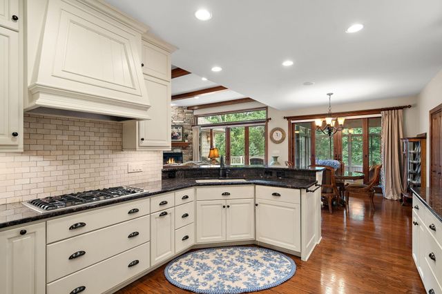 770 Quinlan Court, Crown Point, IN 46307
