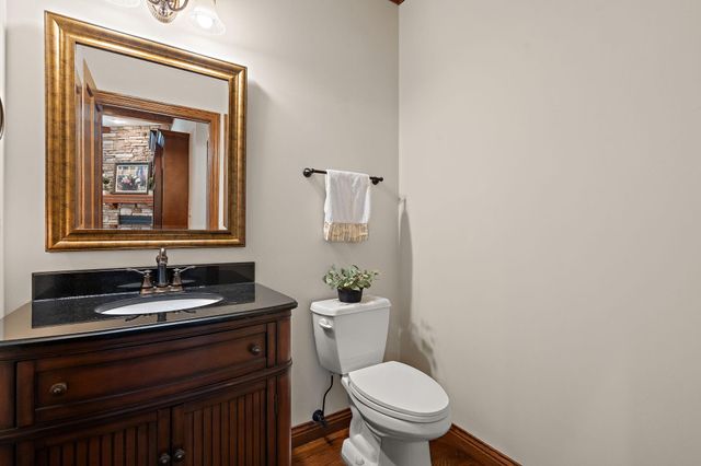 770 Quinlan Court, Crown Point, IN 46307