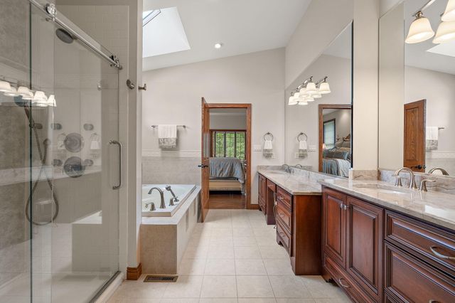 770 Quinlan Court, Crown Point, IN 46307