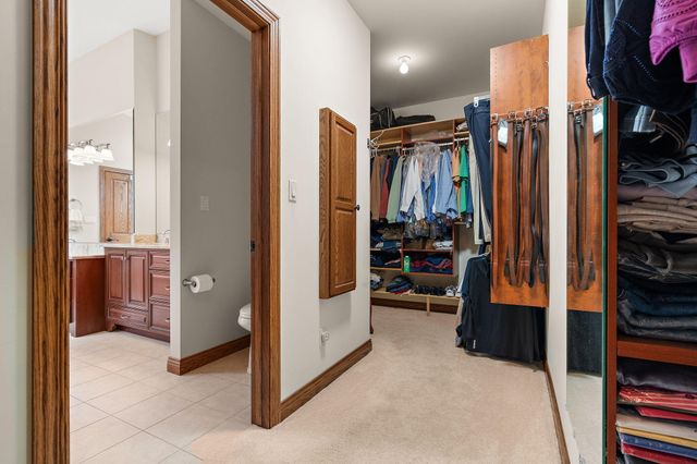 770 Quinlan Court, Crown Point, IN 46307