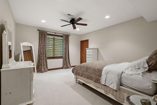 770 Quinlan Court, Crown Point, IN 46307