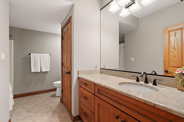 770 Quinlan Court, Crown Point, IN 46307
