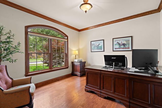 770 Quinlan Court, Crown Point, IN 46307