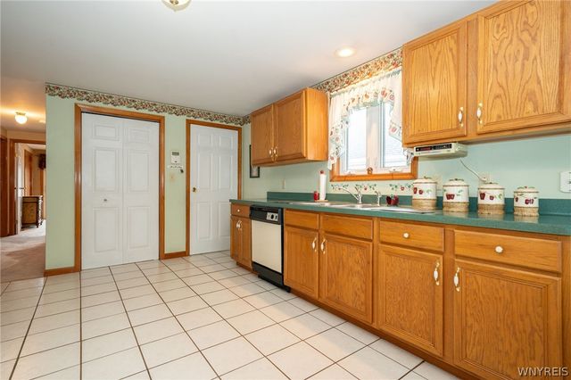 22 Guenther Avenue, Tonawanda, NY 14150