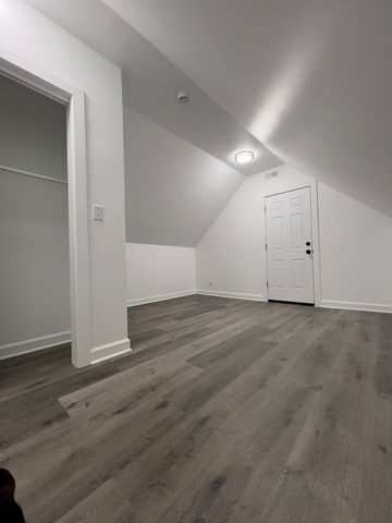 4537 S Hermitage Avenue 2R, Chicago, IL 60609