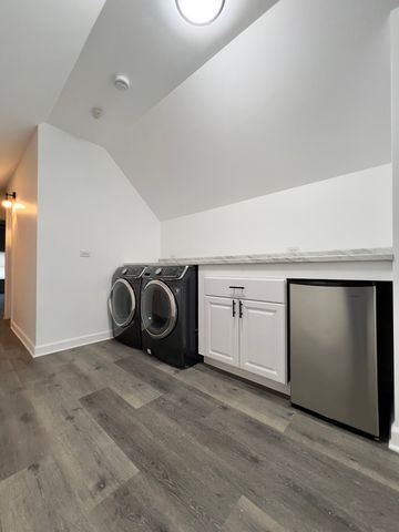 4537 S Hermitage Avenue 2R, Chicago, IL 60609