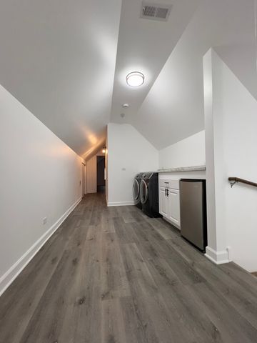 4537 S Hermitage Avenue 2R, Chicago, IL 60609