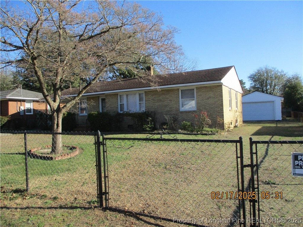 5119 Utile Road, Fayetteville, NC 28304