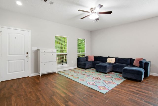 1775 Us Highway 190 E, Livingston, TX 77351