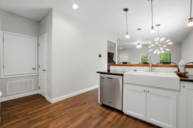 1775 Us Highway 190 E, Livingston, TX 77351