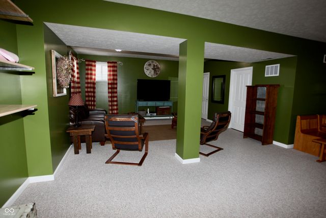 8209 Northpoint Drive, Brownsburg, IN 46112