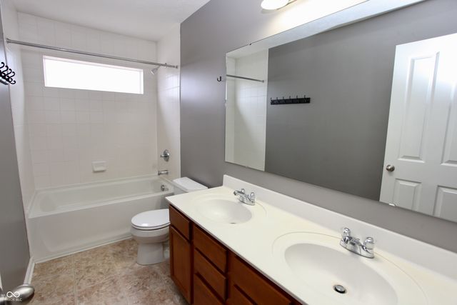 8209 Northpoint Drive, Brownsburg, IN 46112