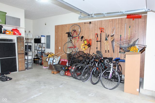 8209 Northpoint Drive, Brownsburg, IN 46112