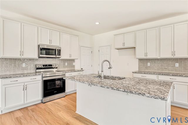 11130 Somerset Bluff Ct, Glen Allen, VA 23059