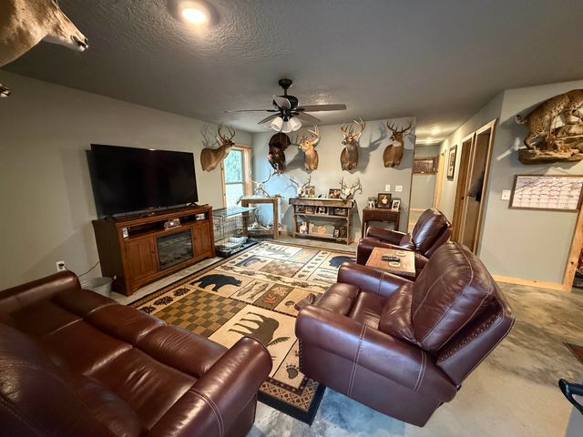 400 School Street, Melbourne, AR 72556