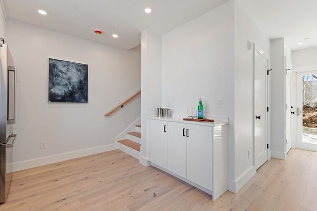 658 Mystic Ave A, Somerville, MA 02145