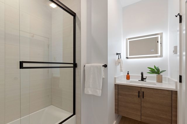 658 Mystic Ave A, Somerville, MA 02145