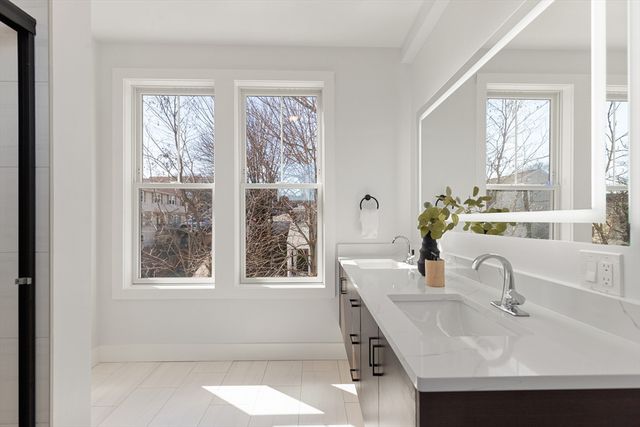 658 Mystic Ave A, Somerville, MA 02145