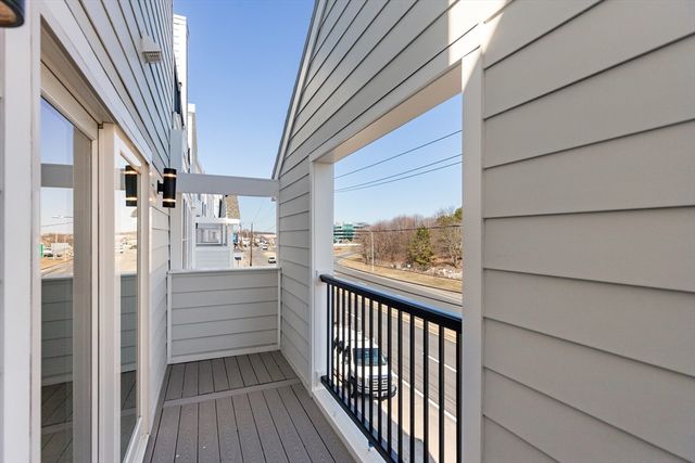 658 Mystic Ave A, Somerville, MA 02145