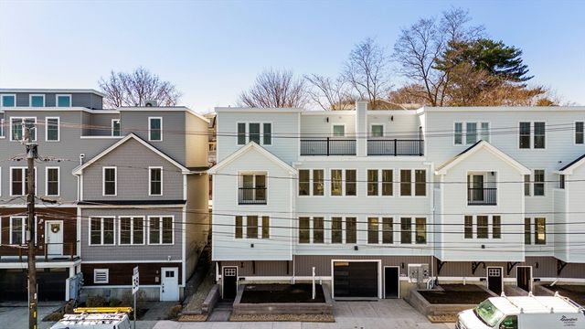 658 Mystic Ave A, Somerville, MA 02145