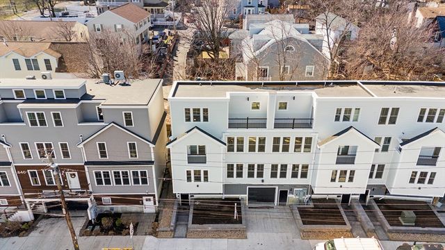 658 Mystic Ave A, Somerville, MA 02145