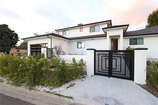 9315 White Oak Avenue, Northridge, CA 91325