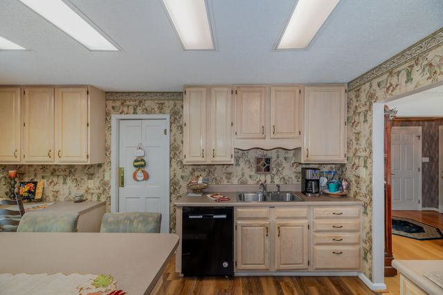 128 W Hills Court, Harriman, TN 37748
