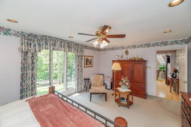 128 W Hills Court, Harriman, TN 37748