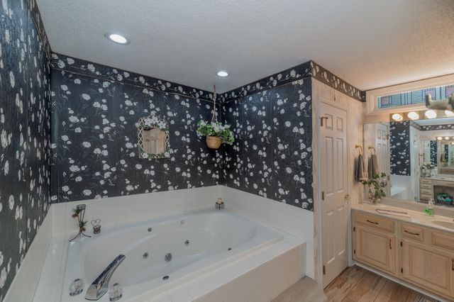 128 W Hills Court, Harriman, TN 37748