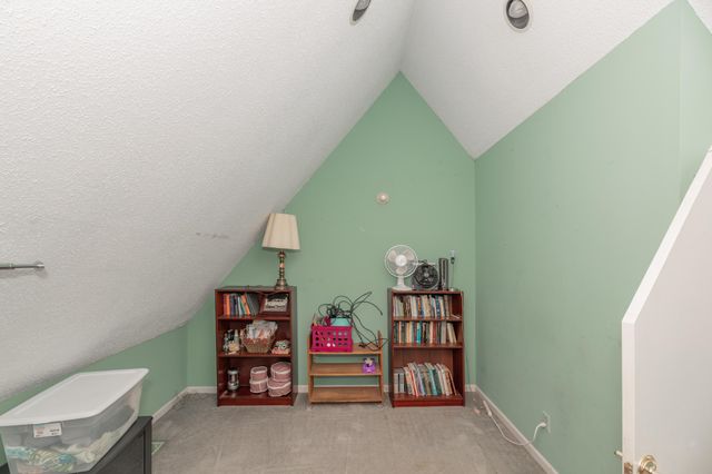 128 W Hills Court, Harriman, TN 37748