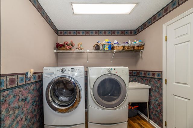 128 W Hills Court, Harriman, TN 37748