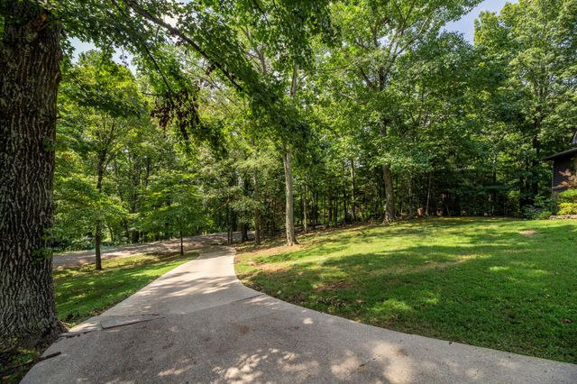 128 W Hills Court, Harriman, TN 37748