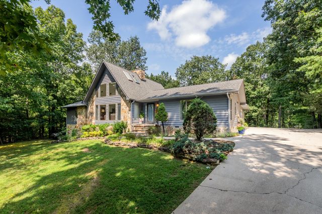 128 W Hills Court, Harriman, TN 37748