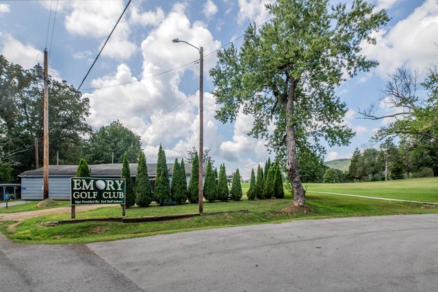 128 W Hills Court, Harriman, TN 37748