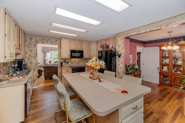 128 W Hills Court, Harriman, TN 37748