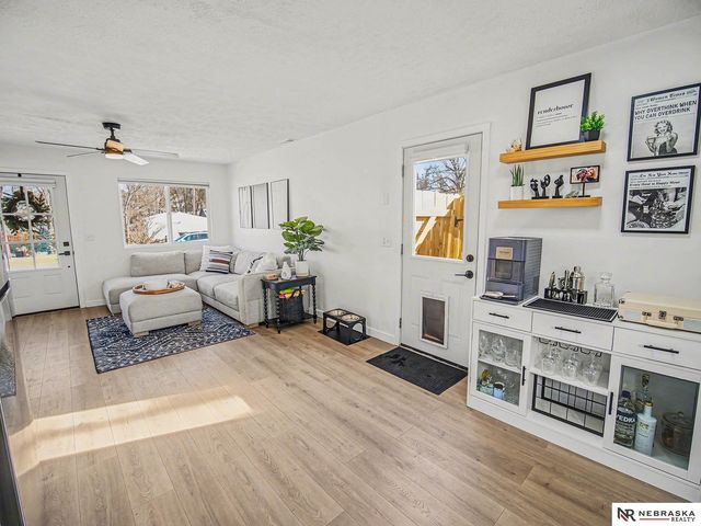 4301 S 54th Street, Lincoln, NE 68506