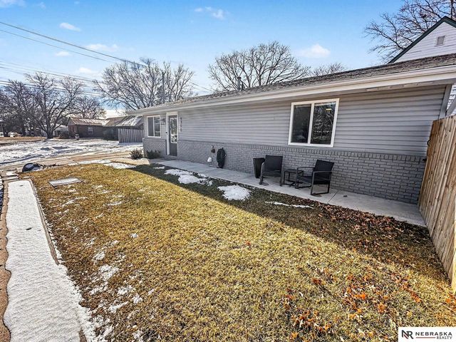 4301 S 54th Street, Lincoln, NE 68506