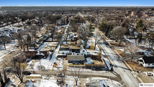 4301 S 54th Street, Lincoln, NE 68506