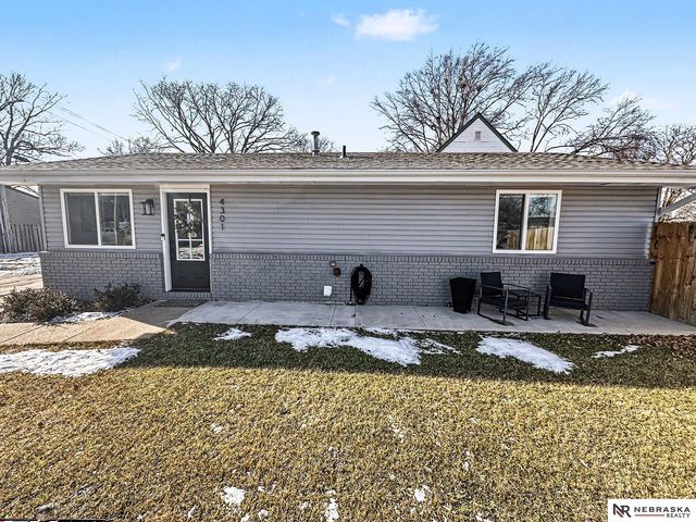 4301 S 54th Street, Lincoln, NE 68506