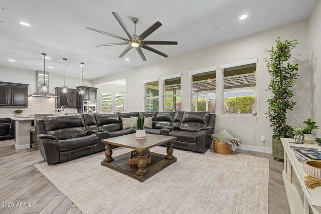 10628 E STEARN Avenue, Mesa, AZ 85212