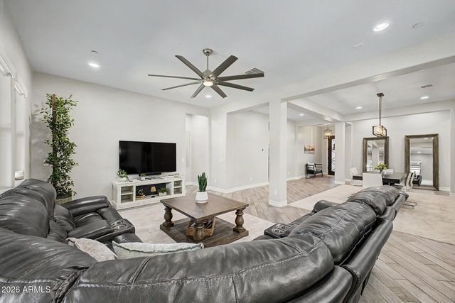 10628 E STEARN Avenue, Mesa, AZ 85212