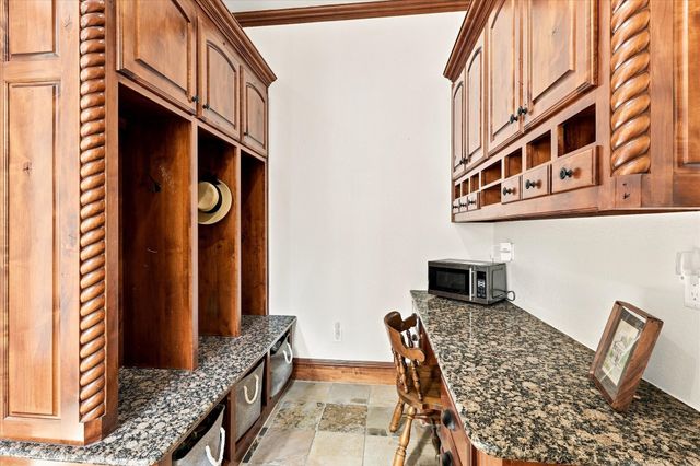 686 Knob Hill Court, Argyle, TX 76226